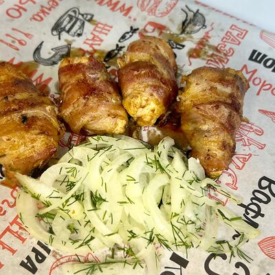 Грудка в беконе в Печь Мангал по цене 240 ₽