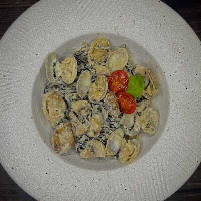 Спагетти Блэк с вонголе в Вкусное место по цене 800 ₽