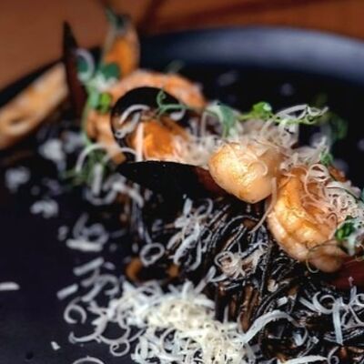 Паста с чернилами каракатицы в Seasons по цене 950 ₽