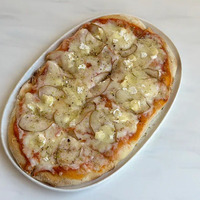 Пицца груша/камамбер в Prana