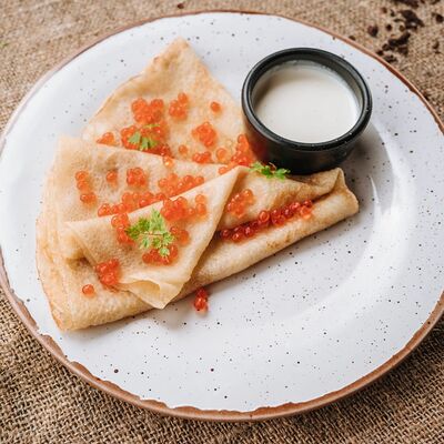 С красной икрой и сливочным соусом в Кафе-парк Теремок по цене 245 ₽
