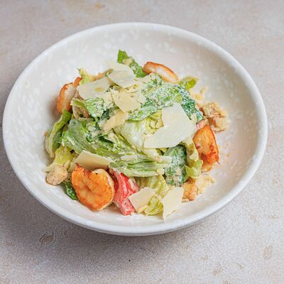 Цезарь с креветками в Bocconcino по цене 1780 ₽