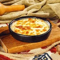 Сулугуни на кеци с помидорами в Имерети