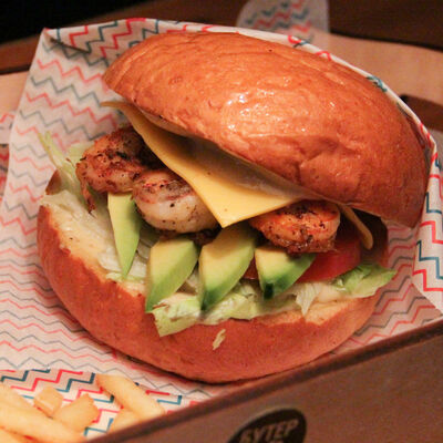 Бургер Шримп в Бутер Bro Pub по цене 380