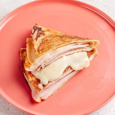 Блинчик с ветчиной и сыром в Bandeatos по цене 303 ₽