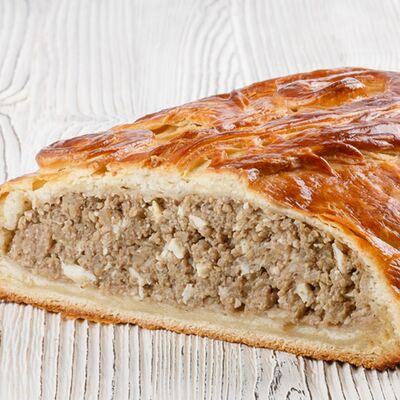 Пирог с мясом в MaxBakery по цене 1200 ₽