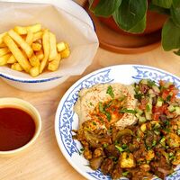 Хумус с иерусалимской смесью в Бабагануш