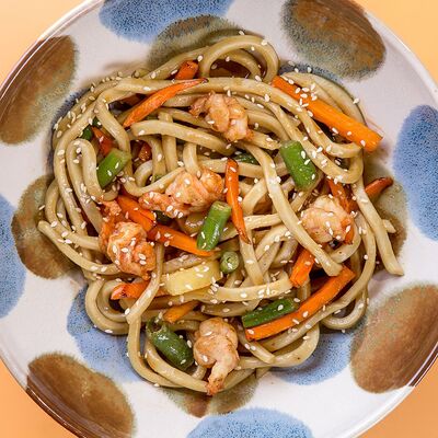Удон с креветками в соусе пад-тай в Мао по цене 455 ₽