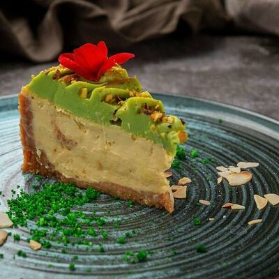 Фисташковый чизкейк в Тут харчо по цене 479 ₽