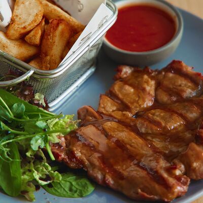 Стейк из cвинoй шеи в Seazone по цене 1290 ₽