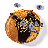 Панкейк с голубикой и нутеллой в Кэрри