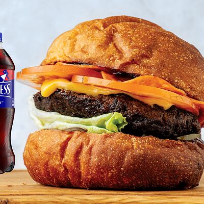 Комбо Бургер Диабло + Эвервесс в Lounge Trattoria Pizza Bar по цене 755 ₽