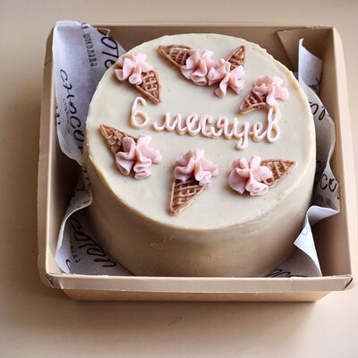 Бенто торт малышу пироженки в Chocoton по цене 2400 ₽