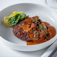 Котлета из мраморной говядины, шиитаке в Narnia