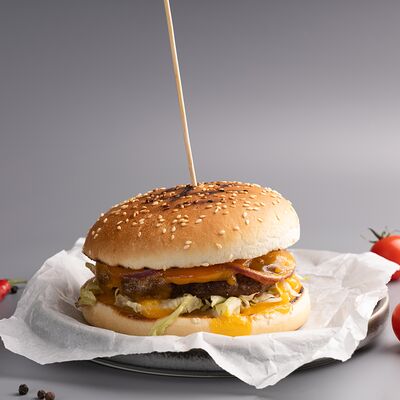 Бургер с говядиной в Активити парк по цене 480 ₽