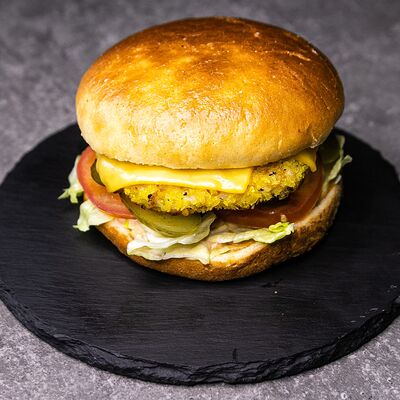 Бургер Цезарь Кардини в Eden kitchen по цене 490 ₽