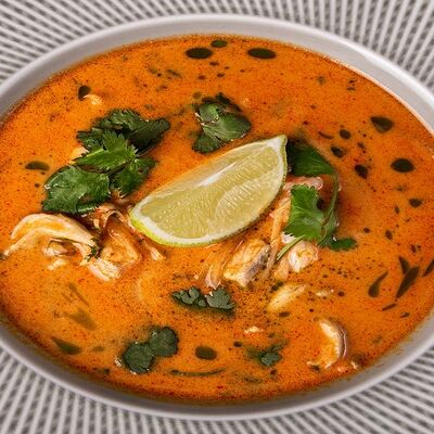 Том ям в Mandarinka Restaurant & Bar по цене 540 ₽