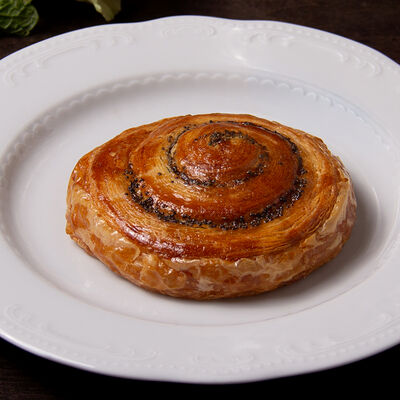 Улитка с маком в La Maison гастробутик по цене 195 ₽