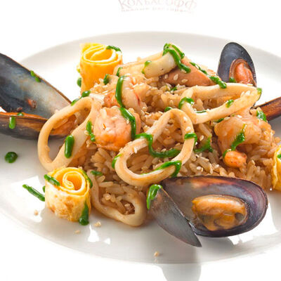 Рис с морепродуктами в Колбасофф по цене 260