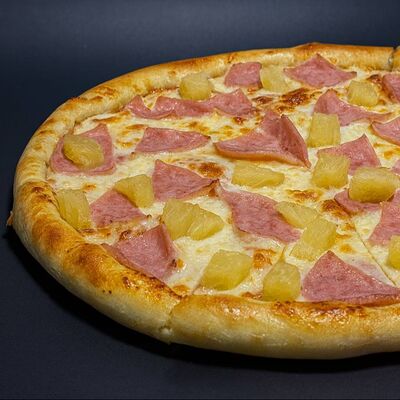 Пицца Гавайи с ветчиной в Sandwich club по цене 490 ₽