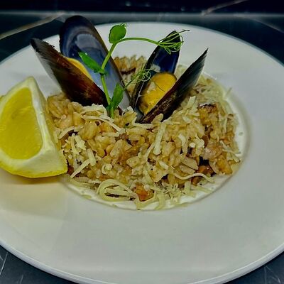 Ризотто с морепродуктамив Кафе сон у моря по цене 700 ₽