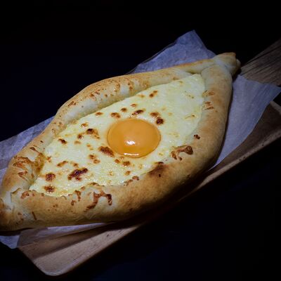 Хачапури Аджарское в ЛукоСу по цене 515 ₽