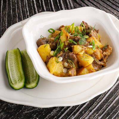 Картофель с тушеной говядиной в Ginza по цене 1590 ₽