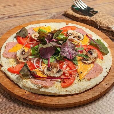 Фламекёш (с ветчиной и творожным сыром) в Караоке Соло по цене 520 ₽