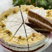 Большой морковно-апельсиновый торт в Choco.cake.hand