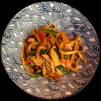 Вок с курицей в Ultramen.jp по цене 290 ₽