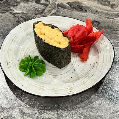 №98 Гункан с Тобико в Суши-бар Макото по цене 100 ₽