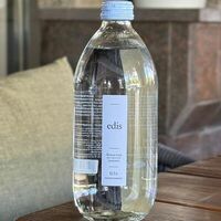Вода Edis с газом в 12 kitchen & wine