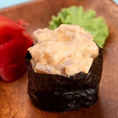 Спайси суши с Масляной рыбой в Ями Тим по цене 530 ₽