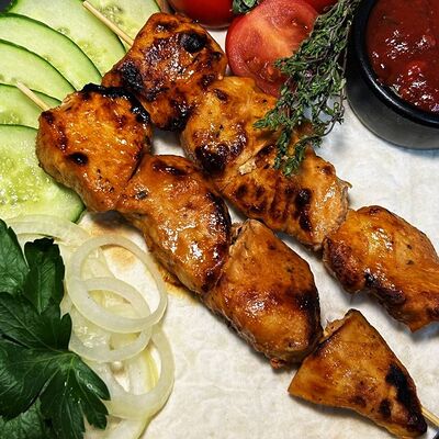 Шашлык из куриного филе в Шашлыки и Шаурма по цене 230 ₽