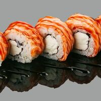 Ролл Опаленный с лососем в Marlin Sushi