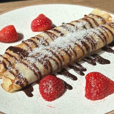 Блины с бананом и с Нутеллой в Лори кафе по цене 500 ₽