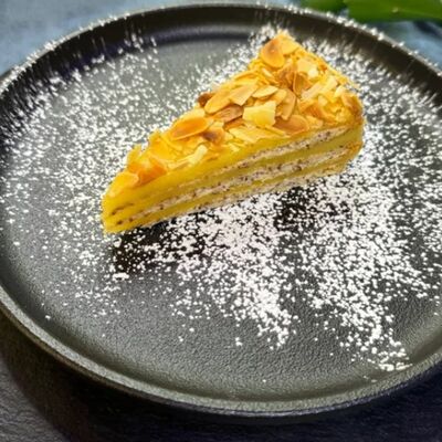 Торт миндальный в ШУМАН по цене 380 ₽