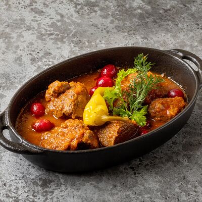 Оленина, тушенная в томатном соусе в Егерь по цене 2540 ₽