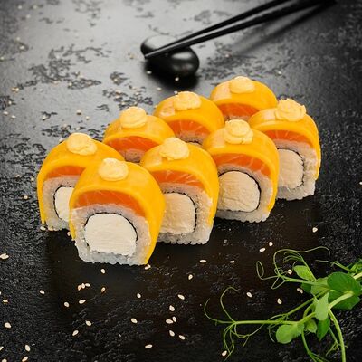 Филадельфия с Манго в Суши Профи по цене 1439 ₽