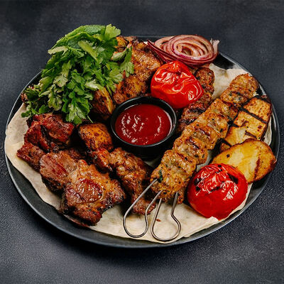 Ассорти шашлыков в Бумбараш по цене 3900 ₽