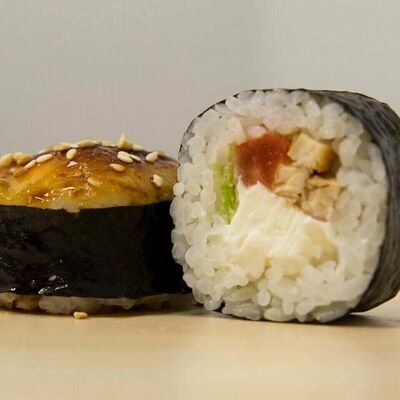 Запеченный биг чикен Сушими в Сушими по цене 650 ₽