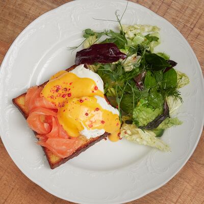 Авторский французский завтрак с форелью в Кофейня Горошек по цене 950 ₽