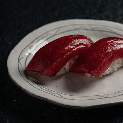 Нигири Тунец блюфин Аками в Self Edge Japanese по цене 1900 ₽