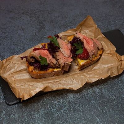 Брускетта с ростбифом в #proсчастье по цене 560