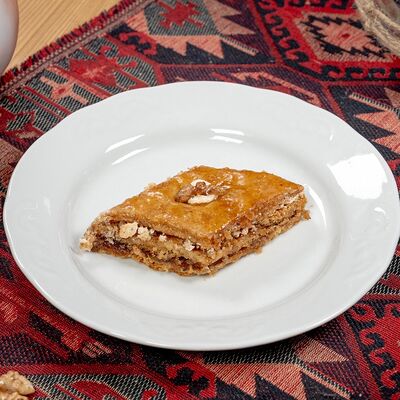 Грузинская пахлава в Хинкальная 63 по цене 320 ₽