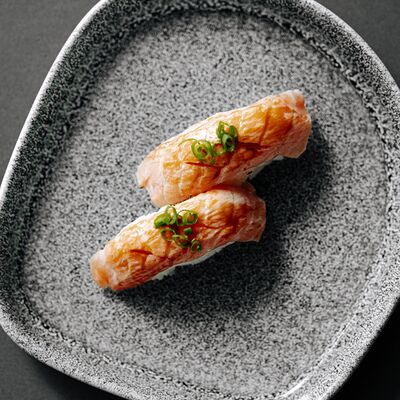 Суши Лосось обожженный в Asia рядом по цене 490 ₽