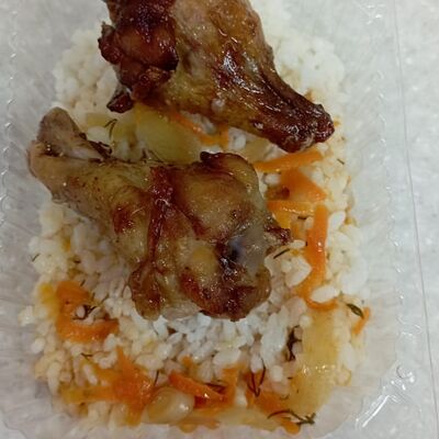 Рис отварной с куриным плечом в Кулинария уплетайка по цене 111 ₽