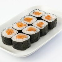 Сяке Маки в YumiGo Sushi