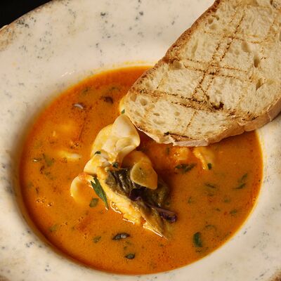 Марсельская уха в Капитал Grill & Beer по цене 1008 ₽