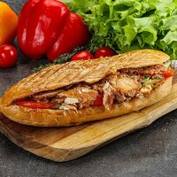 Логотип Вкусно от Нико Шаурма